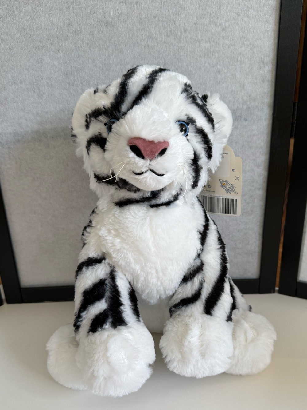 Build-A-Bear White Tiger Plush 14" Sitting NWT Blue Eyes Retired 2016 BAB
